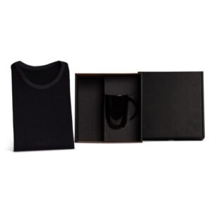 Kit Caneca em Cerâmica Preta e Camiseta Personalizada - MKT-90327 para Brindes de Eventos e Feiras da Zen Brindes.