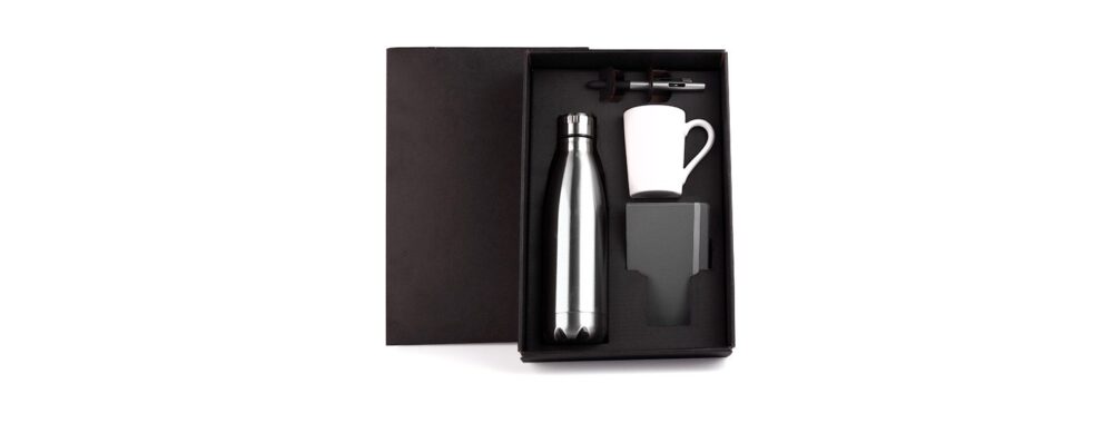 Kit Garrafa com Acessórios 4 Peças Personalizado - MKT-9048Q para Brindes de Eventos e Feiras da Zen Brindes.