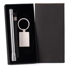 Kit Lanterna e Chaveiro 2 Peças Personalizado - MLN-00860 para Brindes de Eventos e Feiras da Zen Brindes.