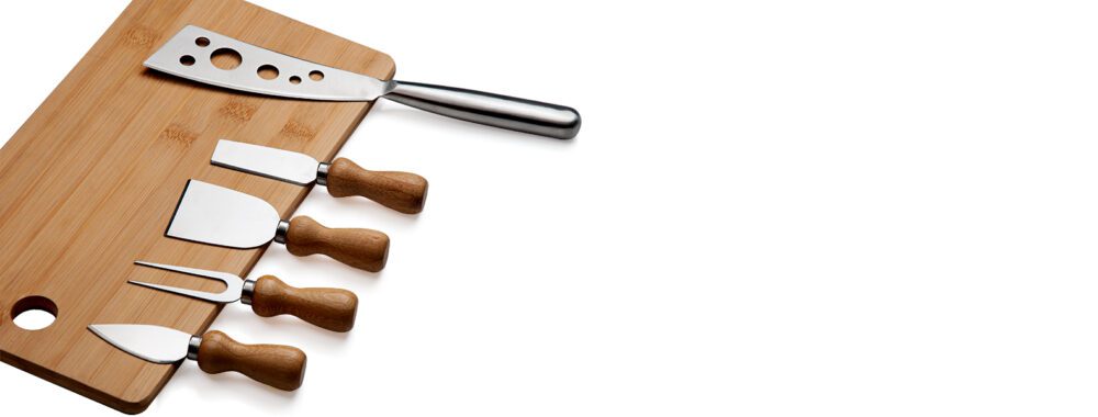 Kit para Queijo em Bambu e Inox Personalizado - MKT-90023 para Brindes de Eventos e Feiras da Zen Brindes.